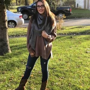 Meet your Posher, Jaclyn